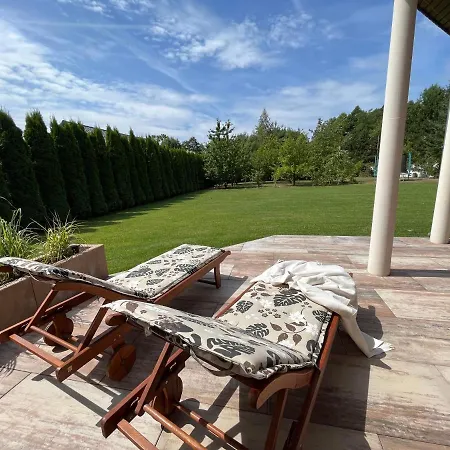 Lakehouse فيلة Giewartów